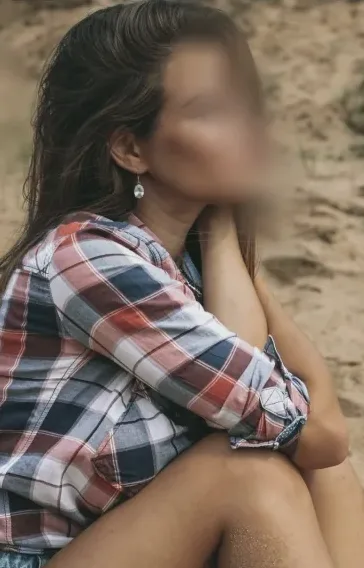 Bernadette, 38