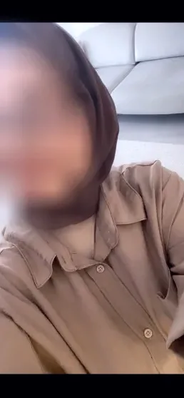 Celine, 32