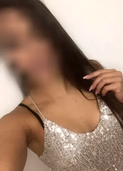 Corinna, 24