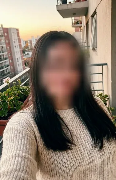Elif, 20