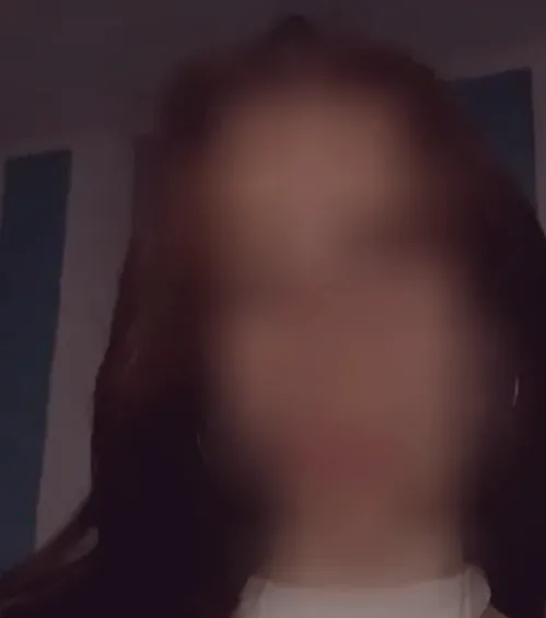 Emily, 20