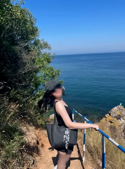 Helena, 22