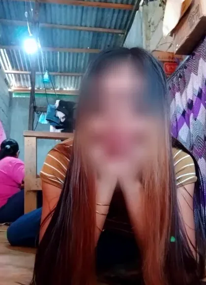 Julia, 28