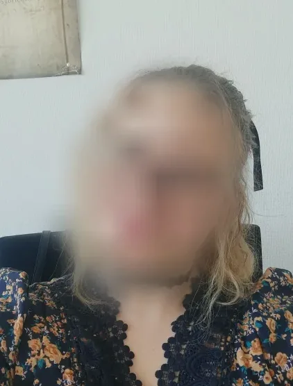 Karin, 32