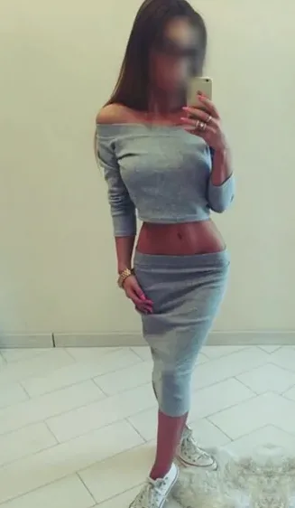 Nikolina, 36