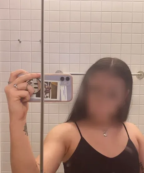 Nora, 26