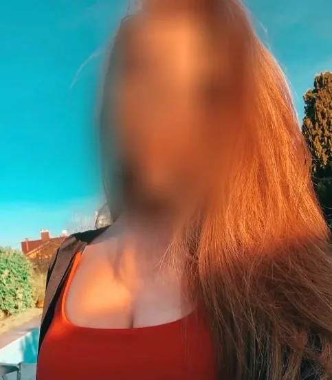 Paula, 34