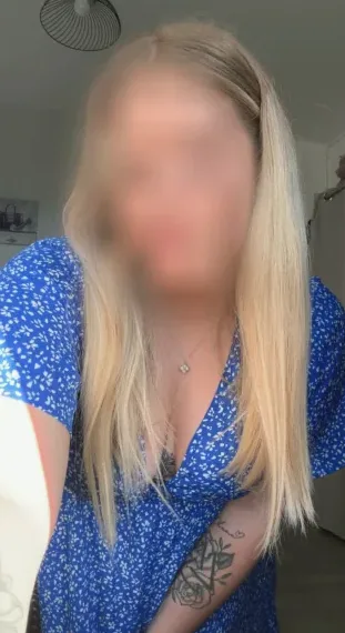 Pia, 22