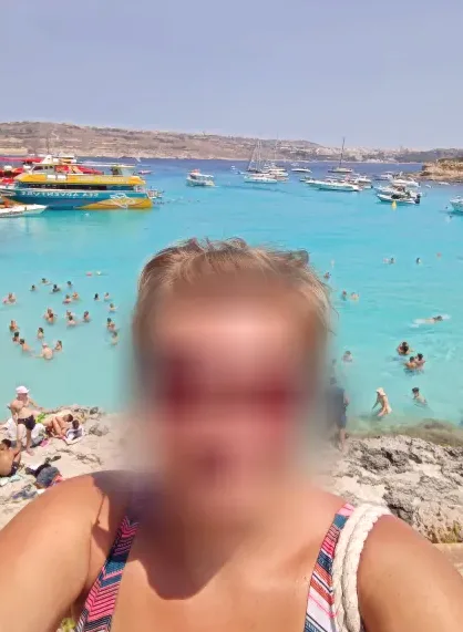 Sabine, 40
