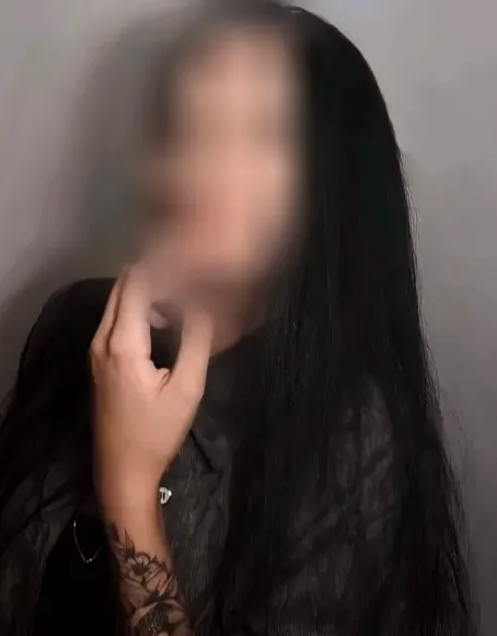 Selina, 25