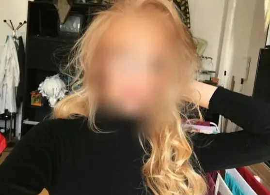Simone, 21