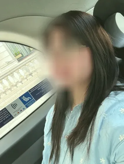 Yvonne, 35